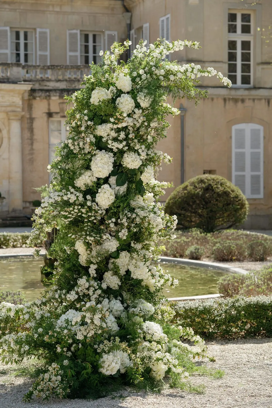 Editorial wedding at Ch&acirc;teau Martinay, Carpentras