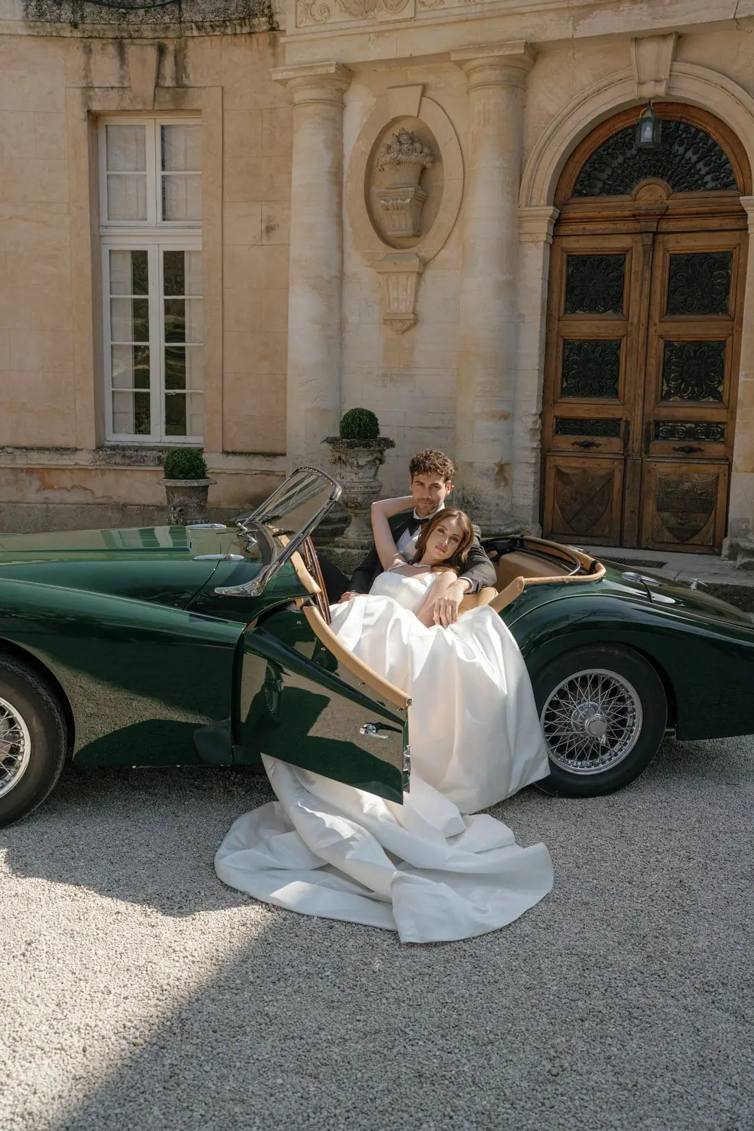 Editorial wedding at Ch&acirc;teau Martinay, Carpentras