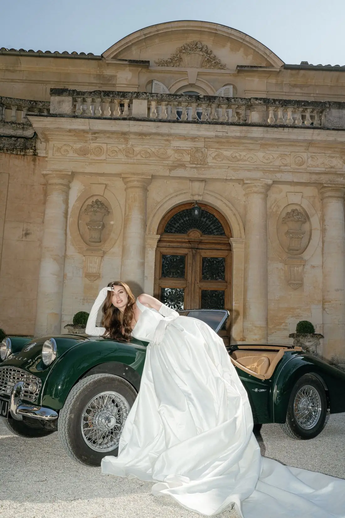 Editorial wedding at Ch&acirc;teau Martinay, Carpentras