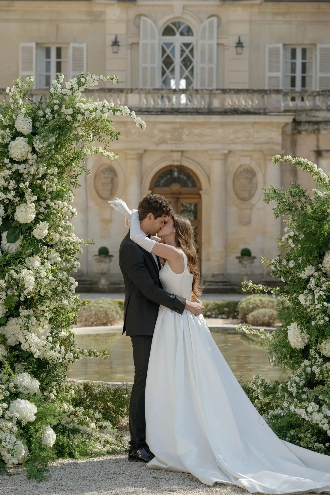 Editorial wedding at Ch&acirc;teau Martinay, Carpentras