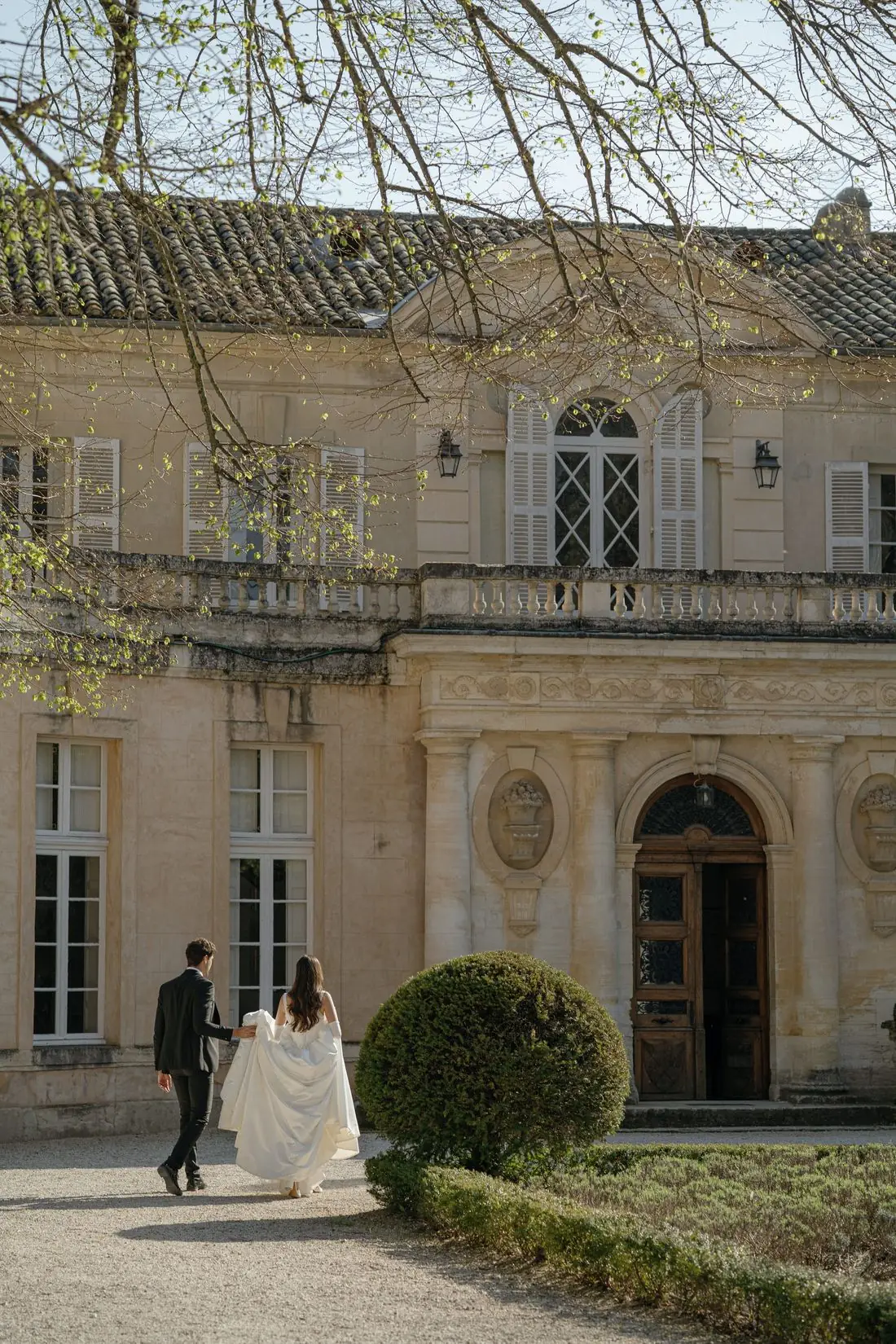 Editorial wedding at Ch&acirc;teau Martinay, Carpentras