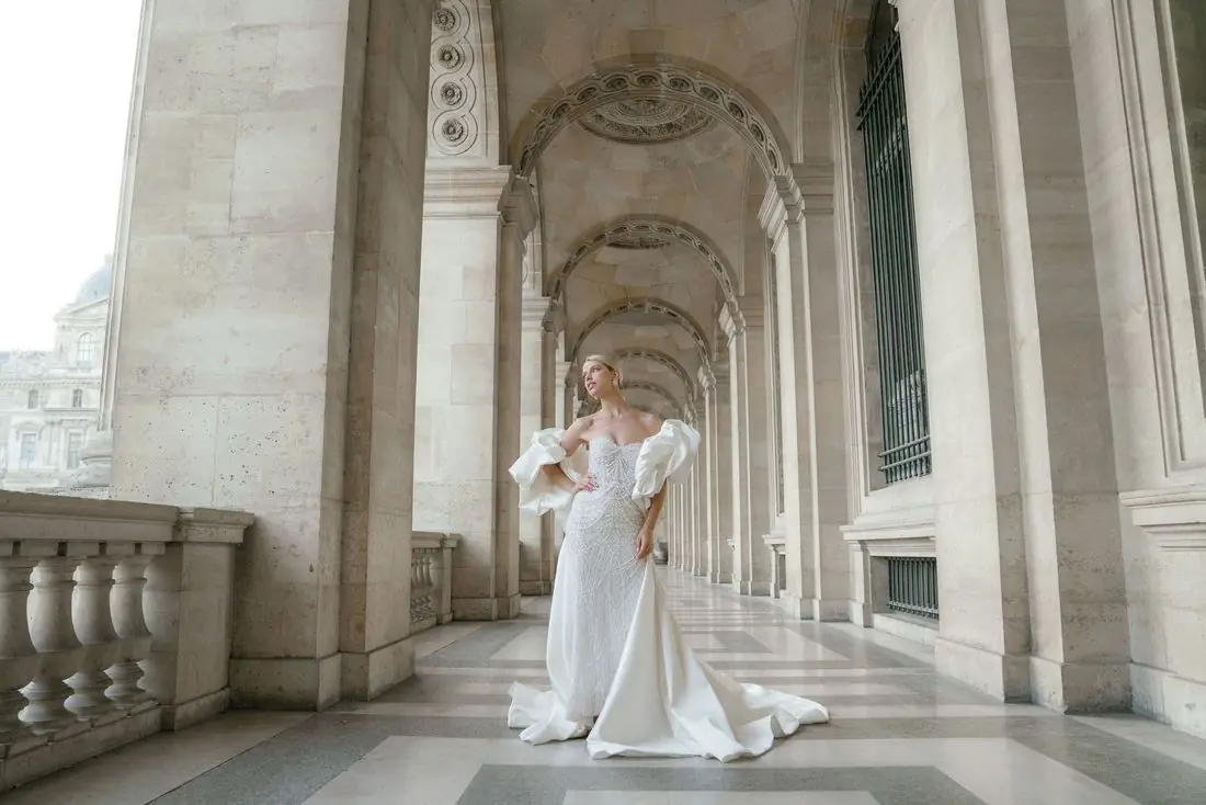 Editorial wedding portrait at the Louvre, Paris