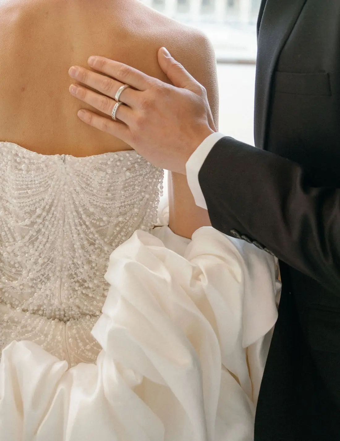 Editorial wedding portrait at the Louvre, Paris